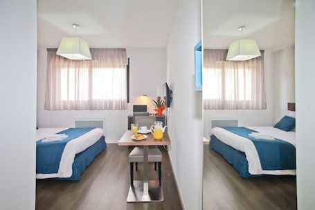 1 bedroom, soundproofing, free cribs/infant beds, bed sheets