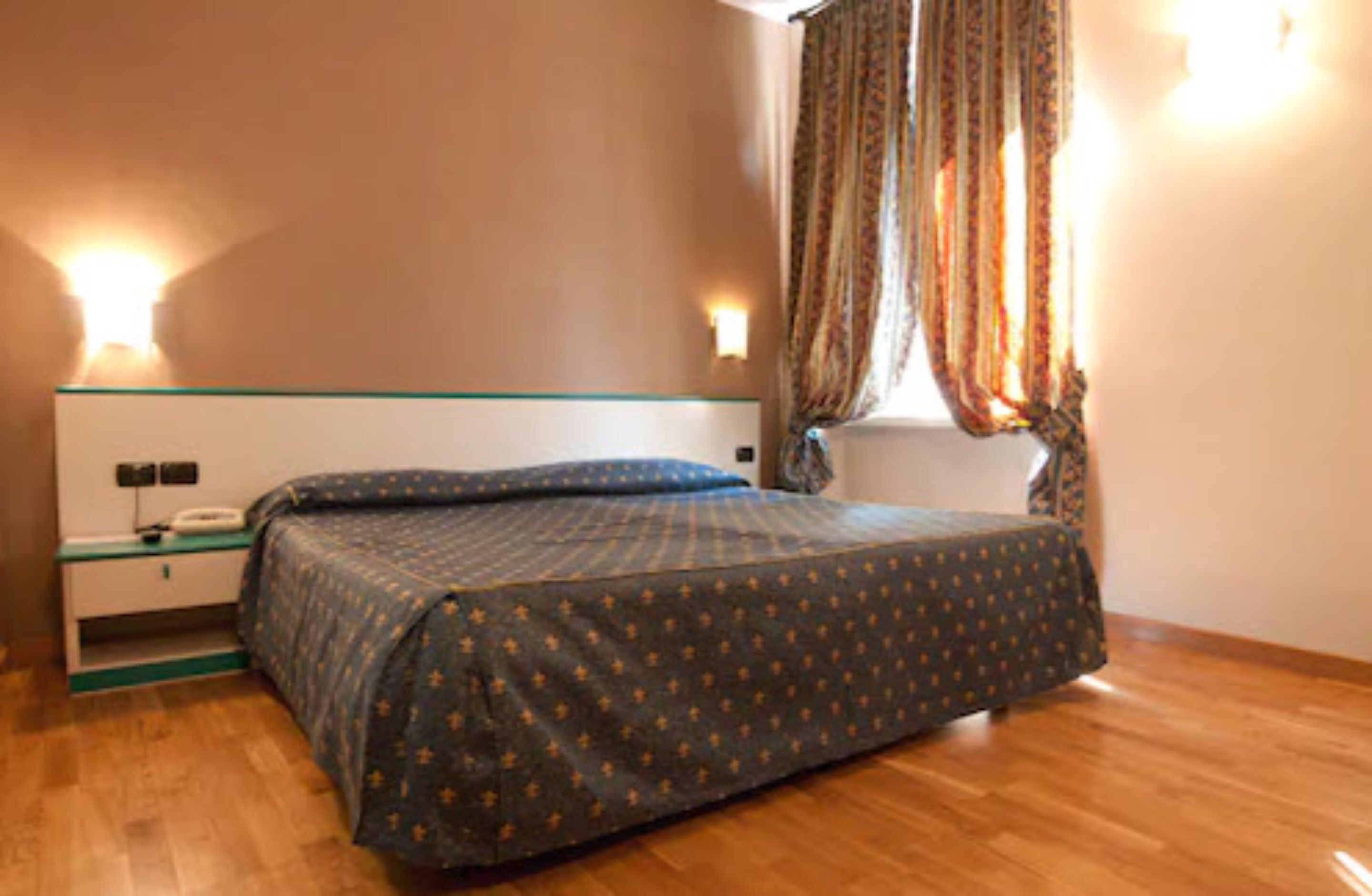 Double Room Single Use | Minibar, desk, free cribs/infant beds, free WiFi