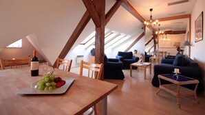 Unclassified image, 3 of 28, button - Jungmann Residence (Prague)