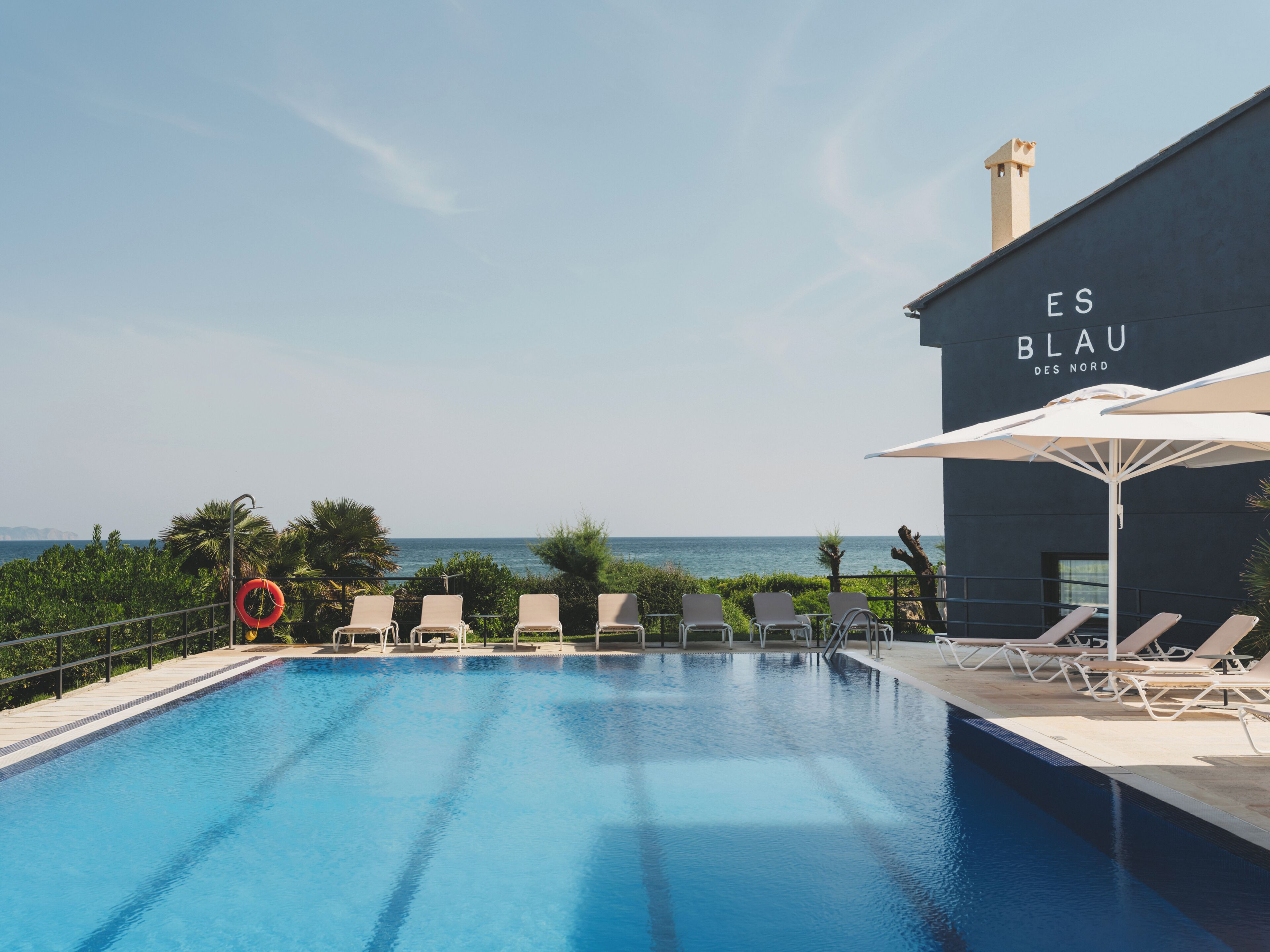 Seasonal outdoor pool, sun loungers