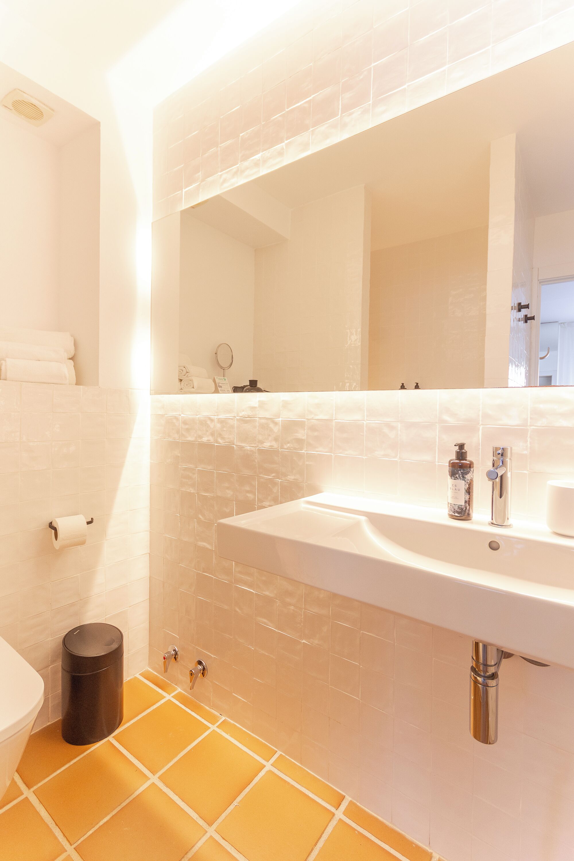 free toiletries, hair dryer, slippers, bidet