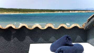 Tweepersoonskamer, terras, uitzicht op zee | Terras