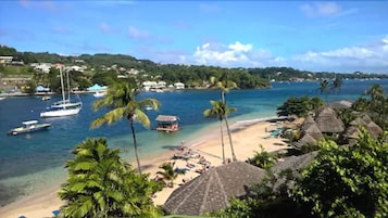 Private beach, sun-loungers, beach umbrellas, beach towels