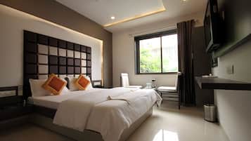 Rollaway beds, free WiFi, bed sheets