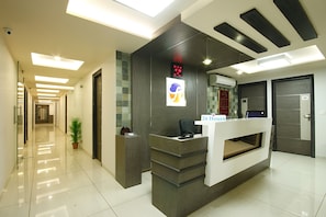Property entrance - Hotel Flair Inn (Ahmedabad)