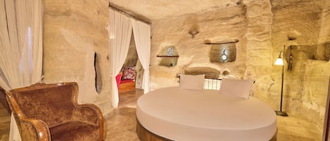 1 habitación, ropa de cama de alta calidad y minibar