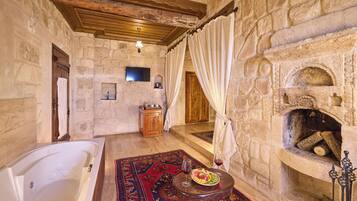 Balloon View Suite | 1 ๊ฐ์ ์นจ์ค, ๊ณ ๊ธ ์นจ๊ตฌ, ๋ฏธ๋๋ฐ, ๊ฐ์ค ๋ด ๊ธ๊ณ