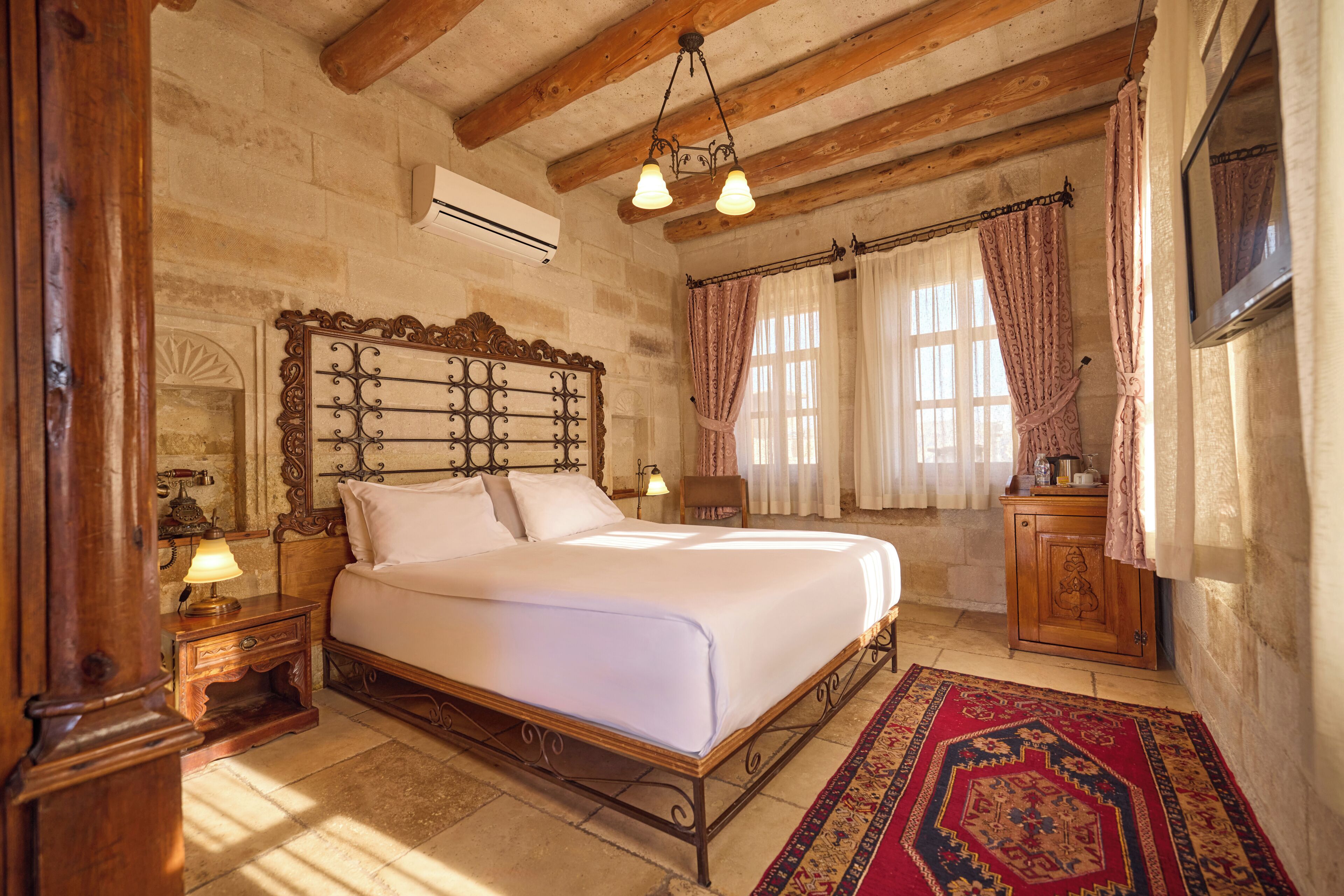1 bedroom, premium bedding, minibar, in-room safe
