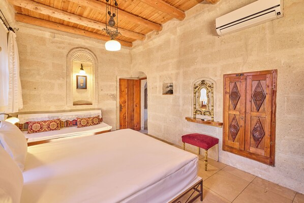 豪華客房 | 1 間睡房、高級寢具、迷你吧、房內夾萬