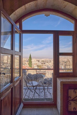 Balloon View Lodge | 1 bedroom, premium bedding, minibar, in-room safe - Mithra Cave Cappadocia (Nevsehir)