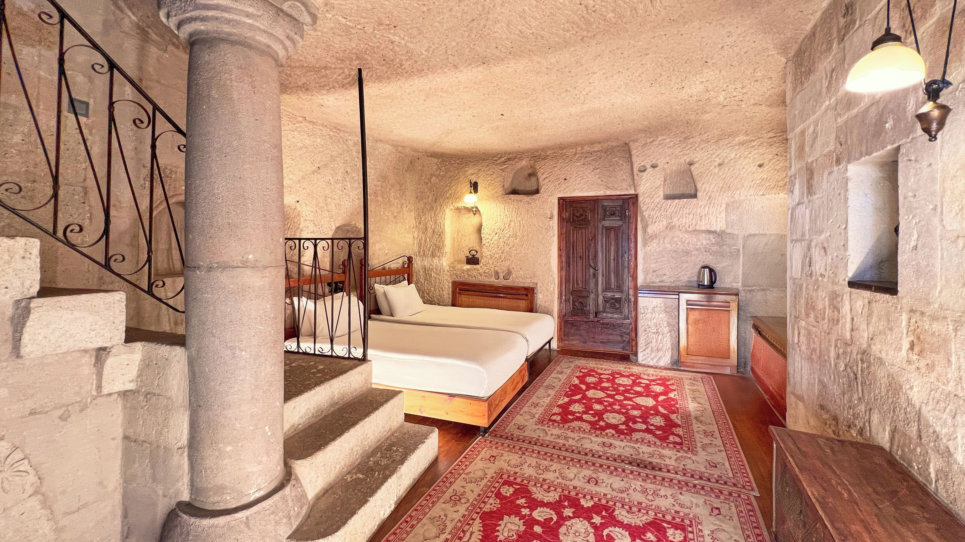 Eyvan Duplex Suite | 1 bedroom, premium bedding, minibar, in-room safe