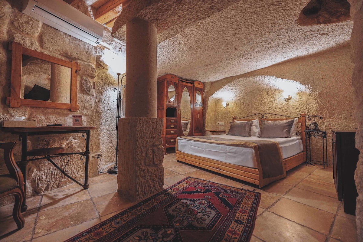 Classic Cave Room | 1 habitación, ropa de cama de alta calidad y minibar