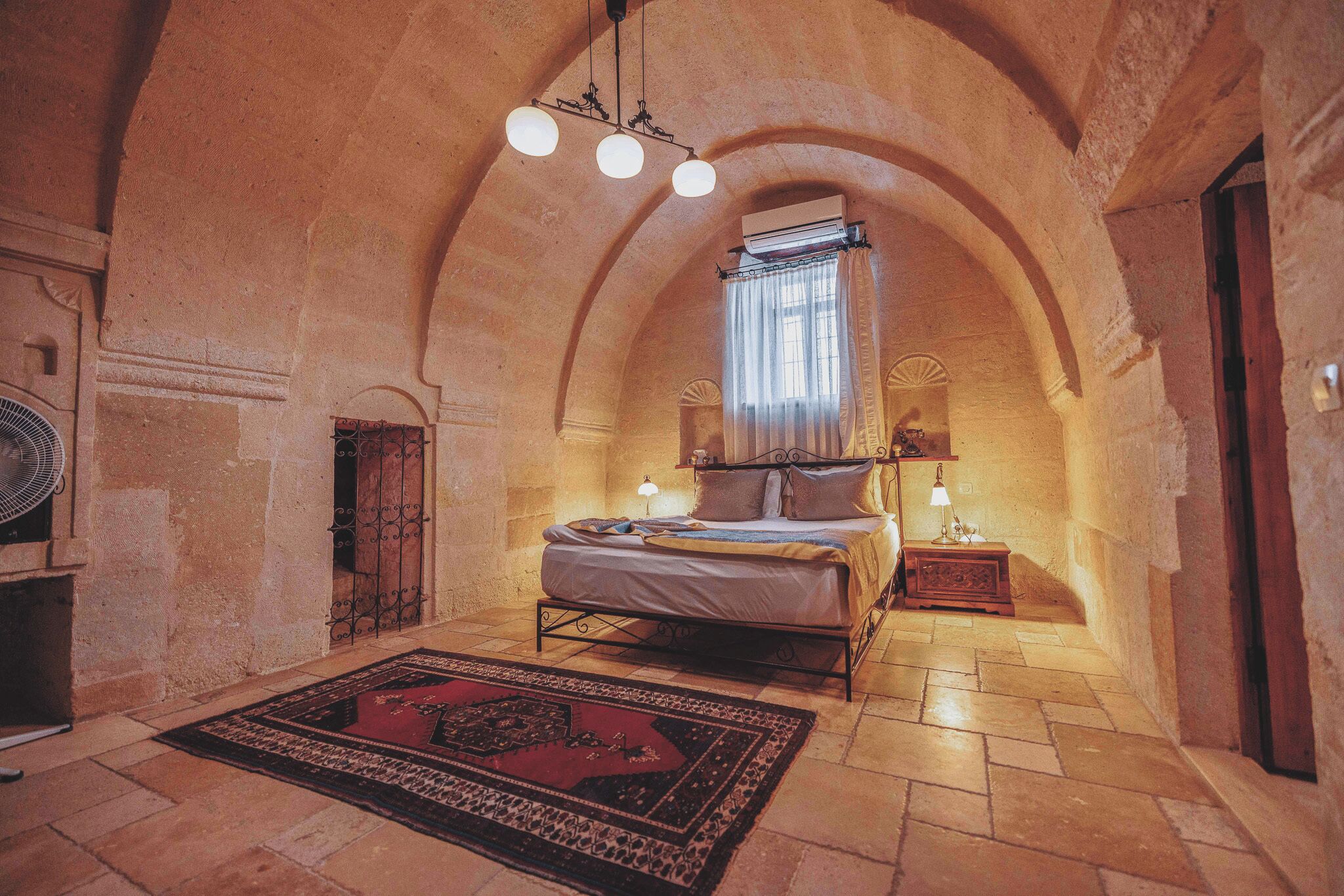 classic cave room | 1 bedroom, premium bedding, minibar, in-room safe