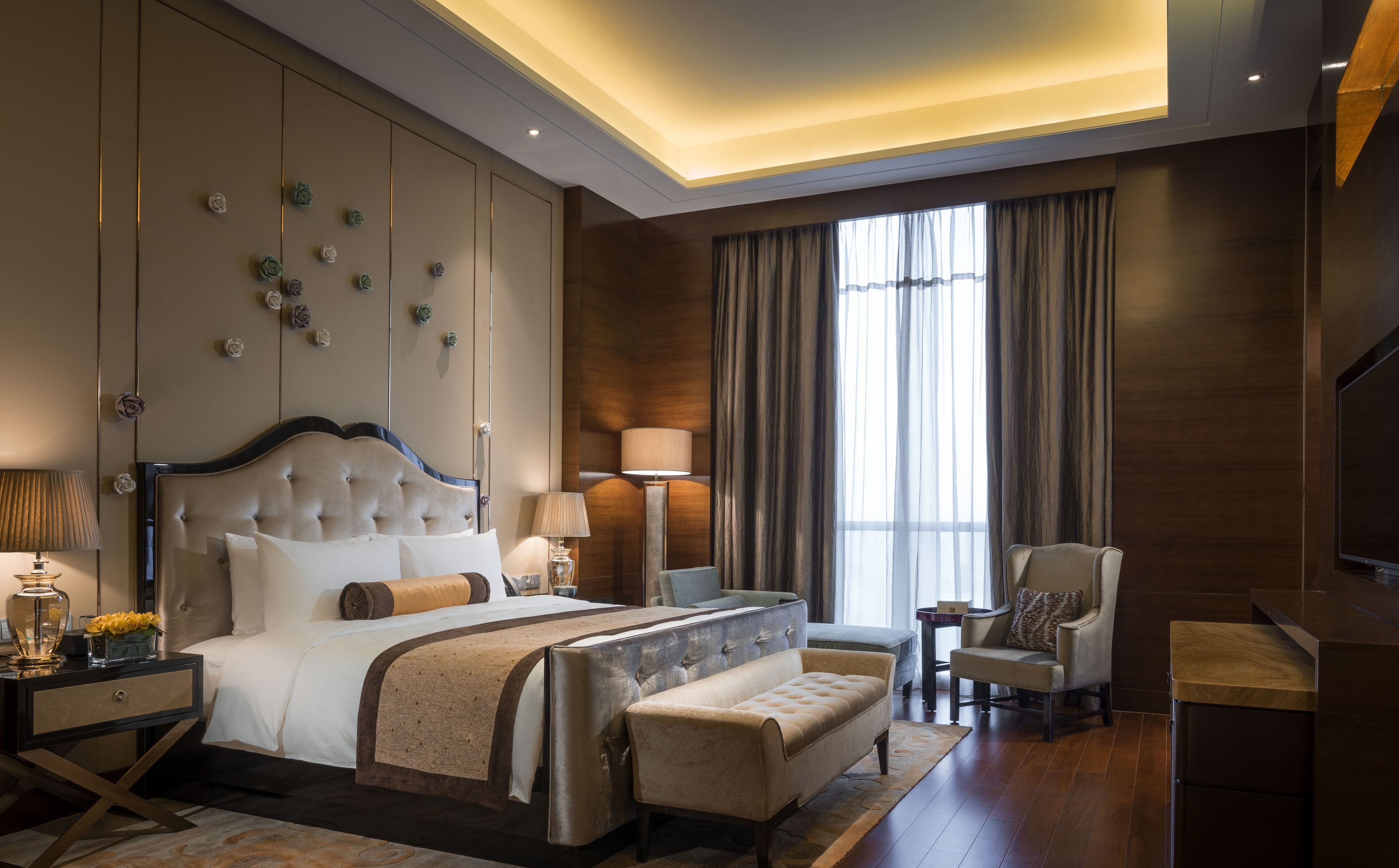 1 bedroom, minibar, in-room safe, desk