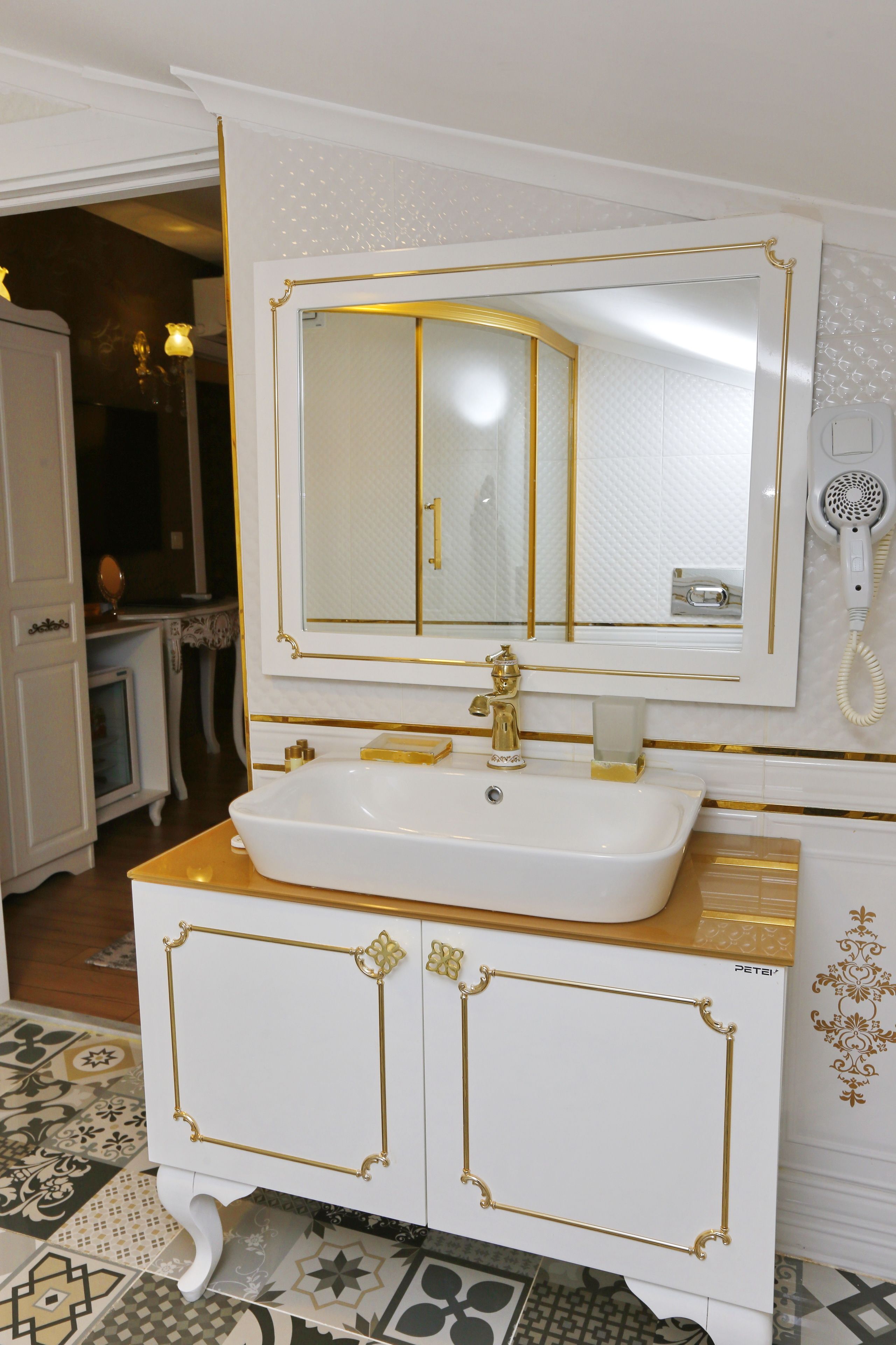 Foto - Diamond Royal Hotel