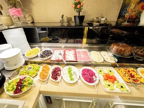 Desayuno estilo bufé