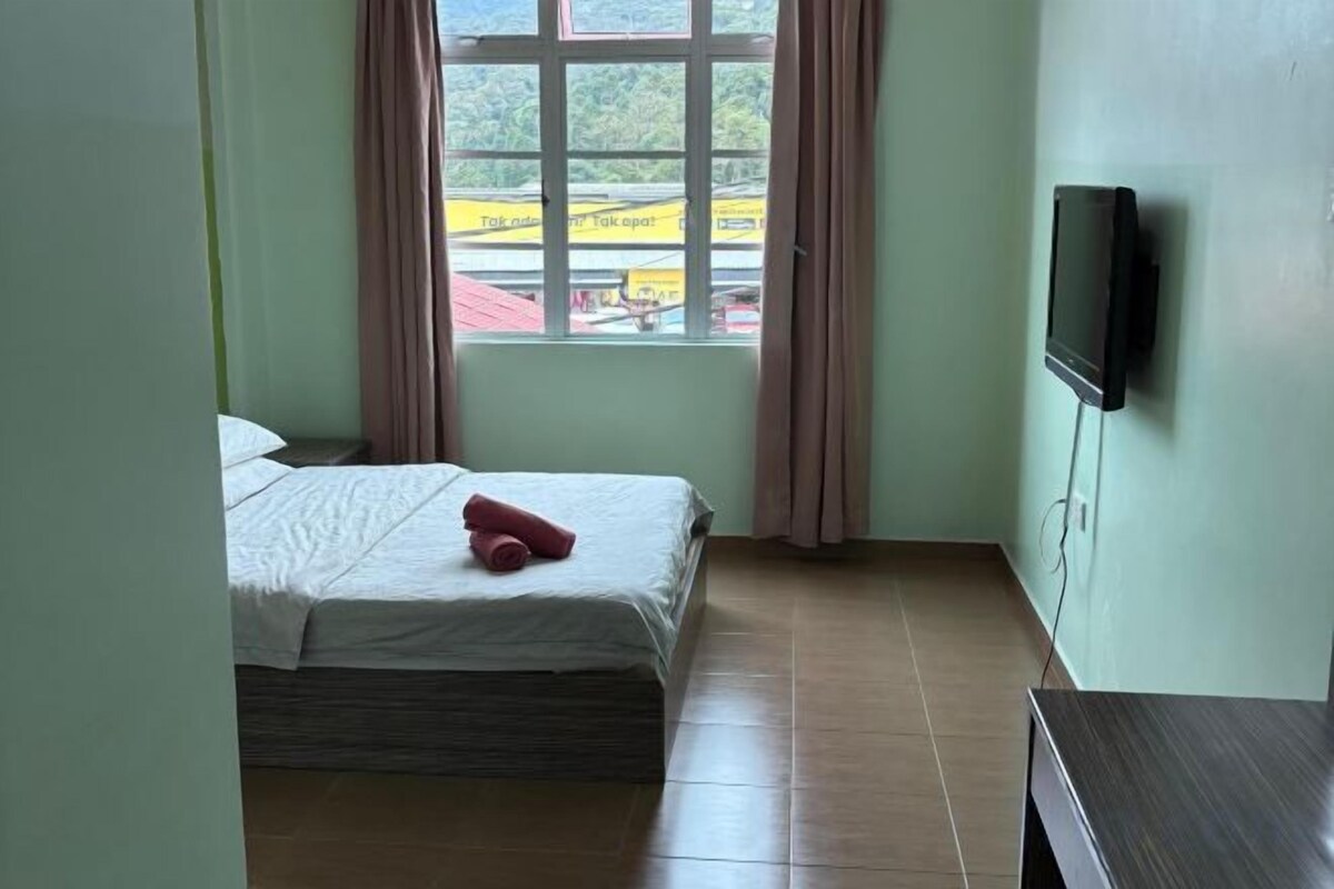 Bàn, giường gấp/giường phụ (phụ phí) 