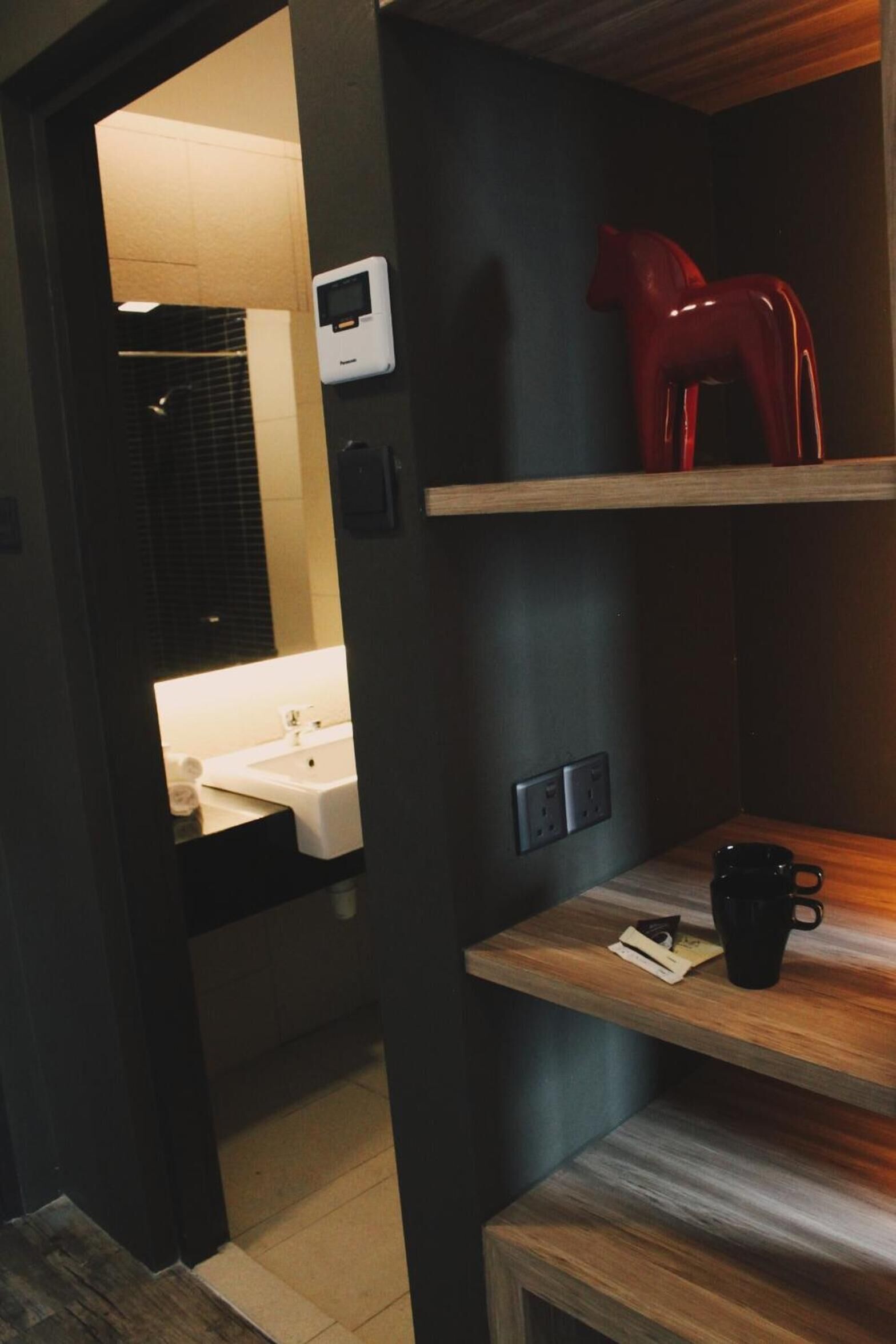 in-room safe, desk, bed sheets