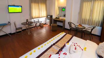 1 bedroom, minibar, in-room safe, desk