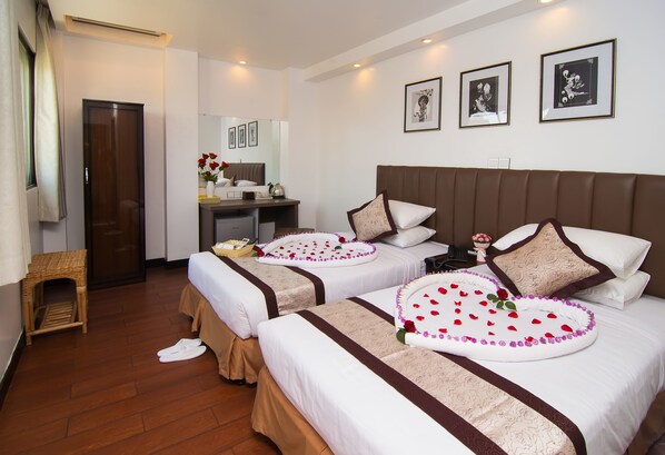 1 chambre, minibar, coffres-forts dans les chambres, bureau