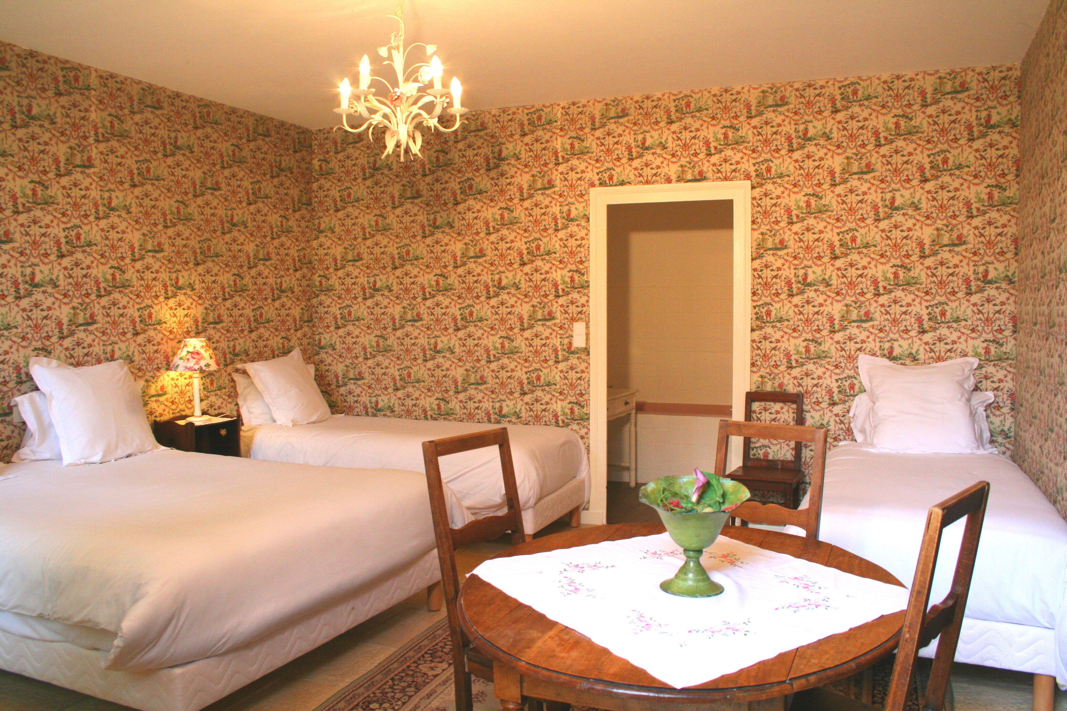 family room | premium bedding, individually decorated, soundproofing, cots/infant beds