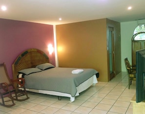Premium bedding, desk, free WiFi - Hotel Cesar - Restaurante Bruciato (Managua)
