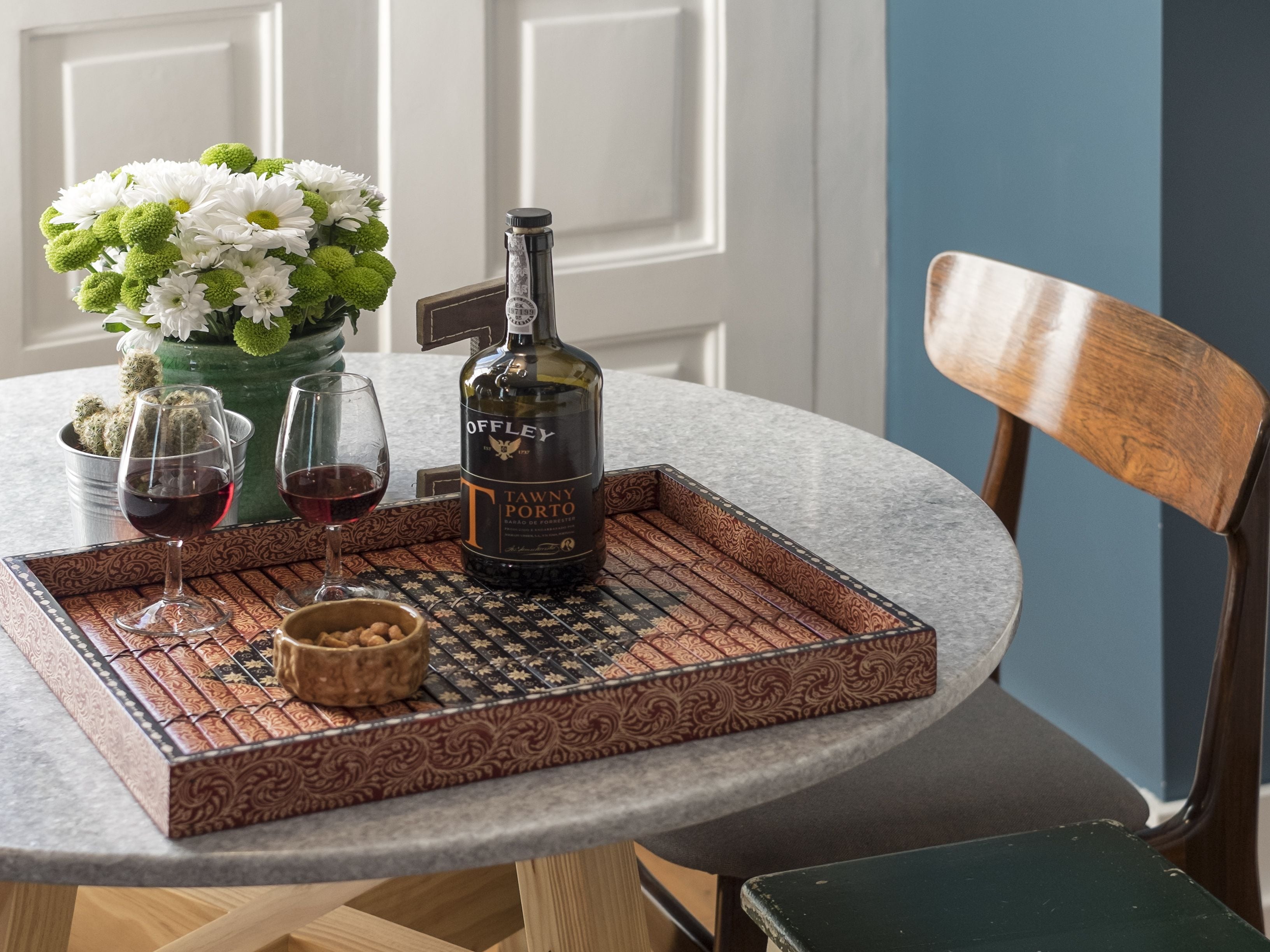 apartment, 2 bedrooms, kitchenette (convent view) | living area | flat-screen tv, dvd player, ipod dock