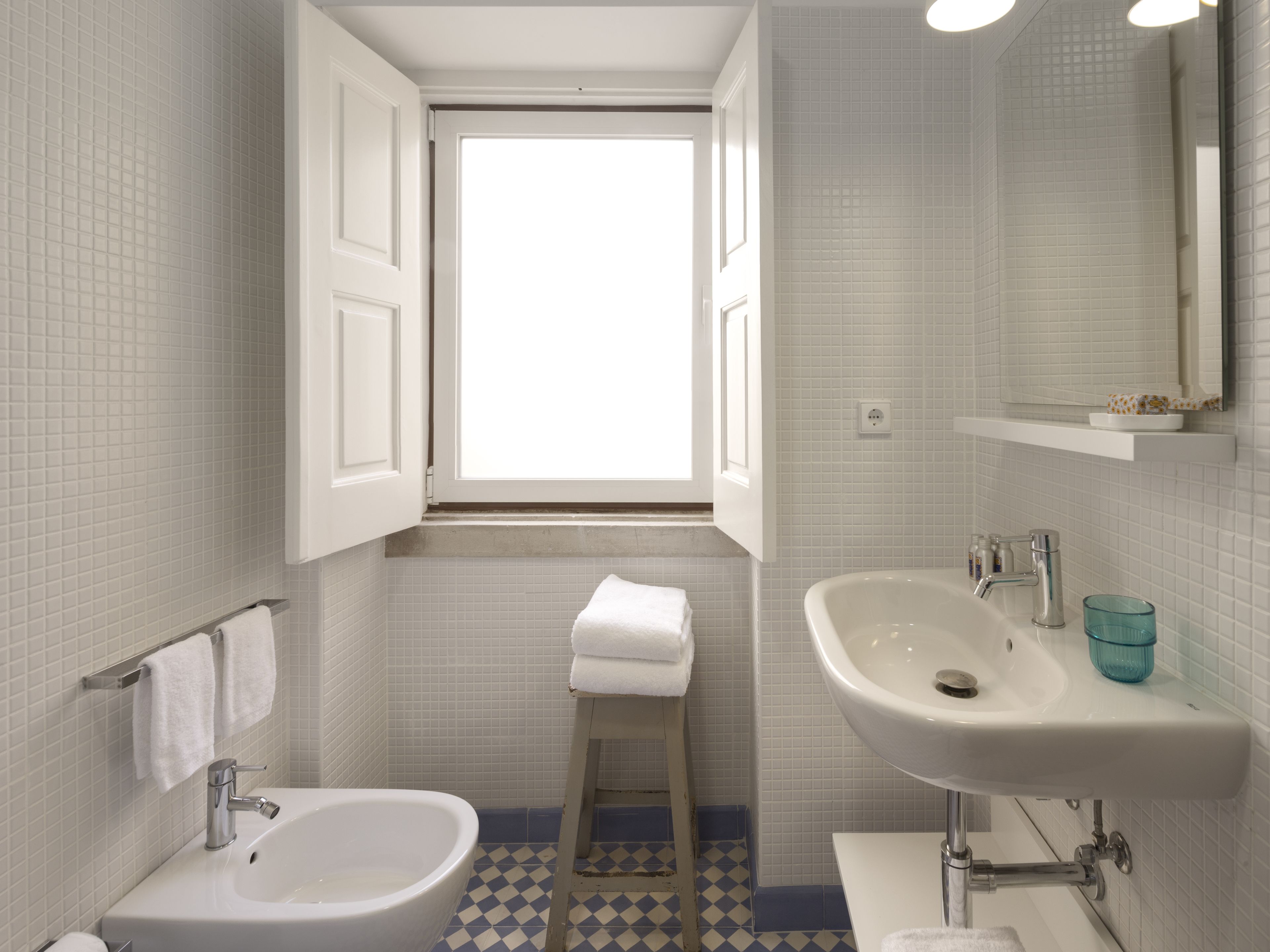 apartment, 1 bedroom, kitchenette, city view | bathroom sink