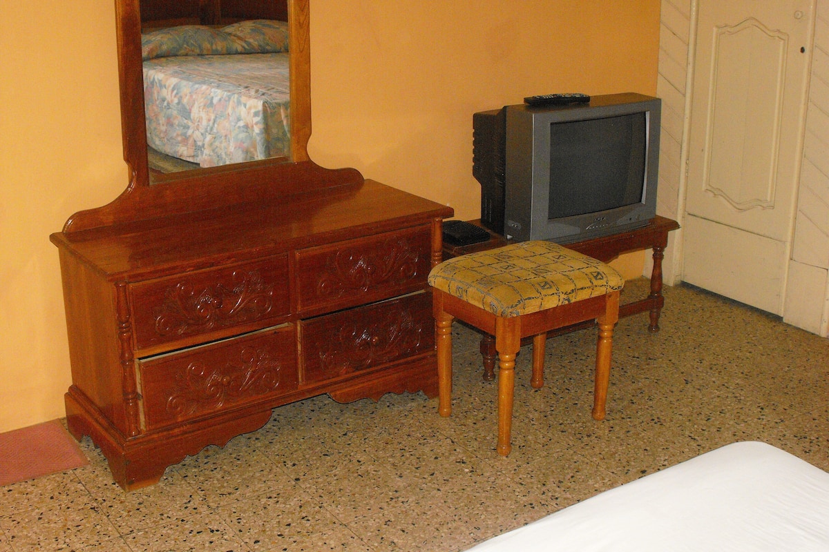 Caja de seguridad en la habitación y camas plegables/adicionales