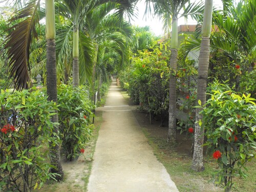 Hidden Paradise Resort