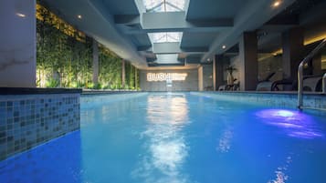 Sauna, tina de hidromasaje, baño de vapor y baño turco o hammam