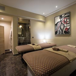 Sauna, hot tub, steam room, Turkish bath, body treatments, Thai massages