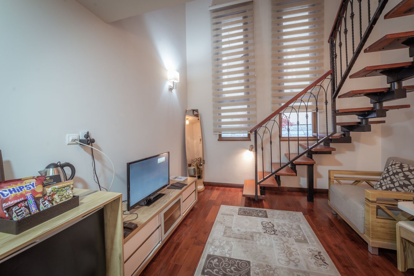 suite (duplex) | 1 bedroom, minibar, in-room safe, individually furnished