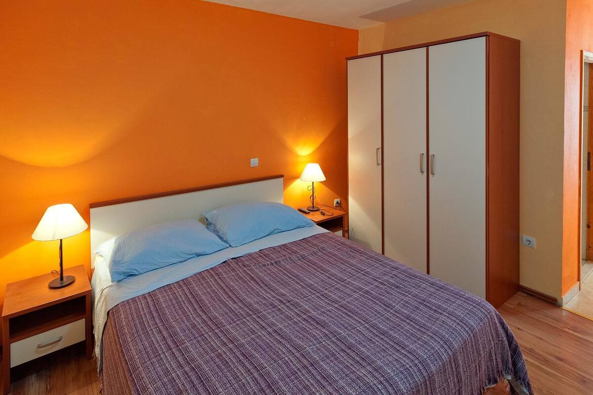 Studio Suite, 1 Double Bed | Rollaway beds (surcharge), WiFi (free)