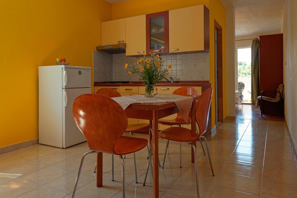 Apartment, 1 Bedroom, Terrace (Sun) | In-room dining