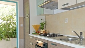 Apartment, 2 Bedrooms, 2 Bathrooms (Sky) | Private kitchen