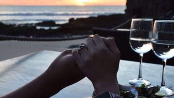 2 restoran, makanan laut