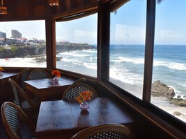 Snack bar