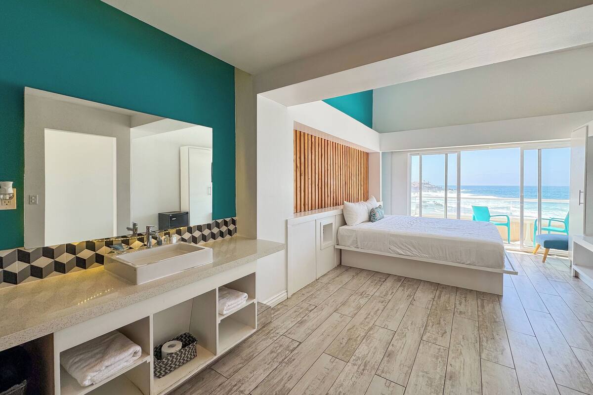 Sunio Suites | Blackout drapes, WiFi (free), individually decorated