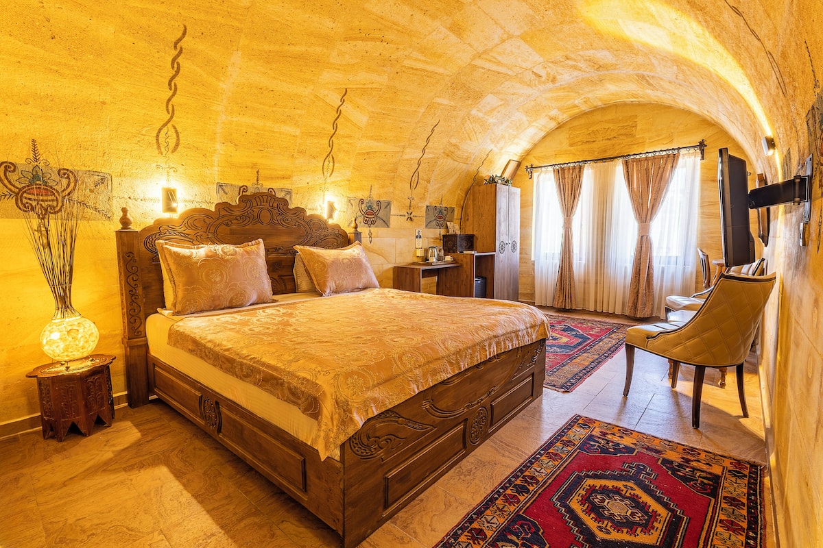 1 bedroom, premium bedding, Select Comfort beds, individually decorated