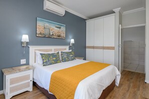 Three Bedroom Luxury Apartment with Splash Pool | In-room safe, individually decorated, individually furnished, bed sheets - Margate Beach Club (Margate)