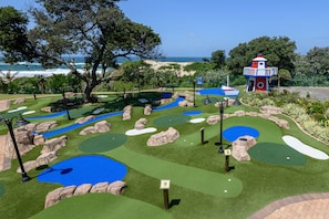 Mini-golf - Margate Beach Club (Margate)