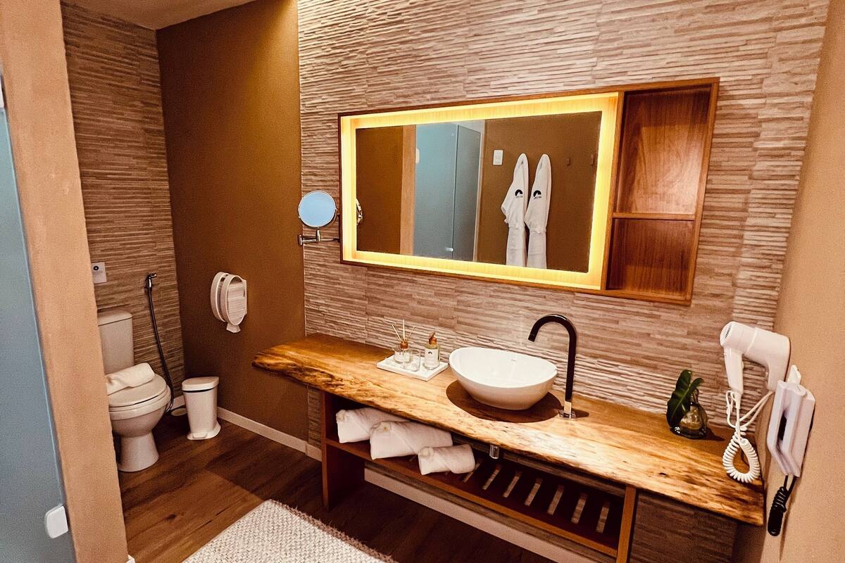 villa spa master | bathroom | shower, designer toiletries, hair dryer, towels