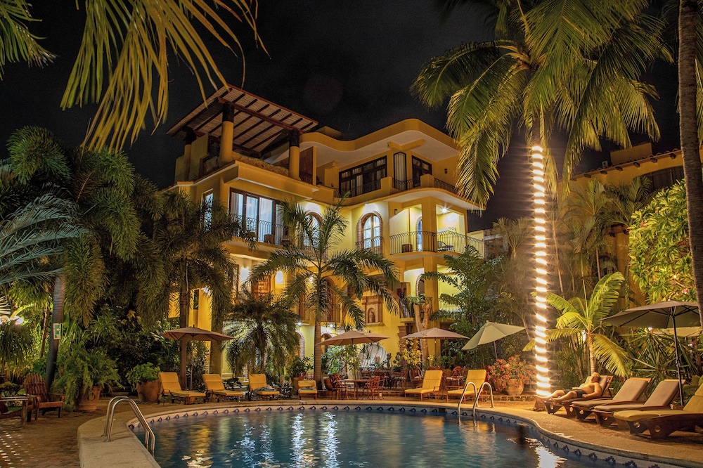 Suites La Hacienda by null