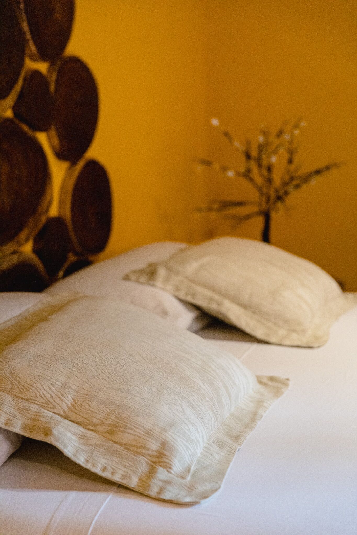 standard room | 1 bedroom, minibar, in-room safe, free wifi