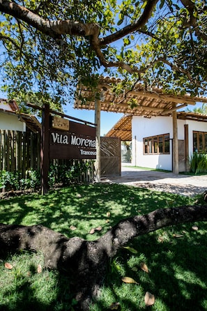 숙박 시설 입구