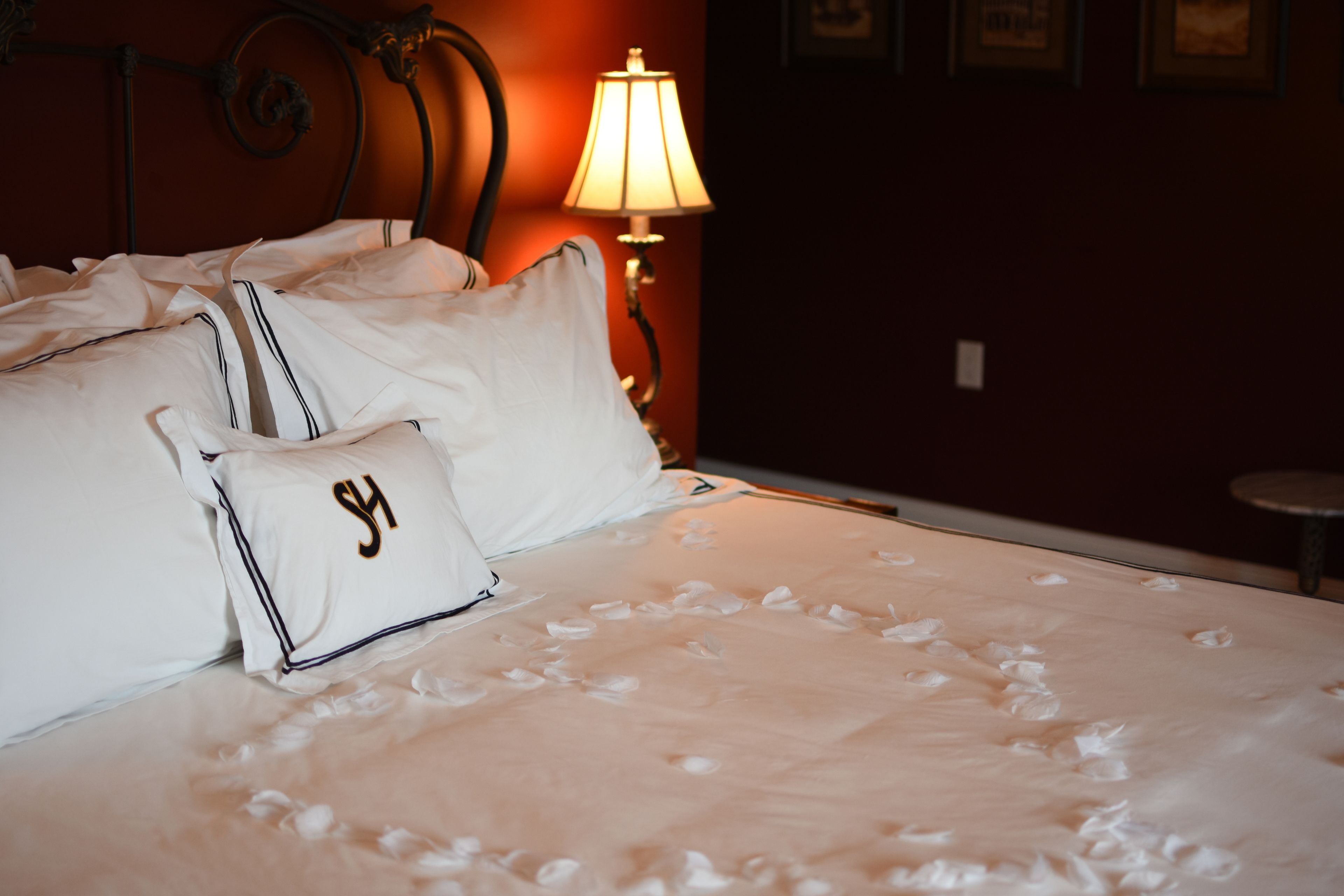 1 bedroom, frette italian sheets, premium bedding, in-room safe
