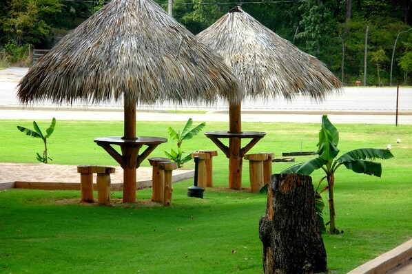 Property grounds - Lake Texoma Lodge and Resort (Mead)