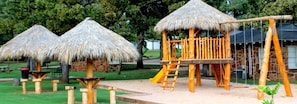 Children’s play area – outdoor