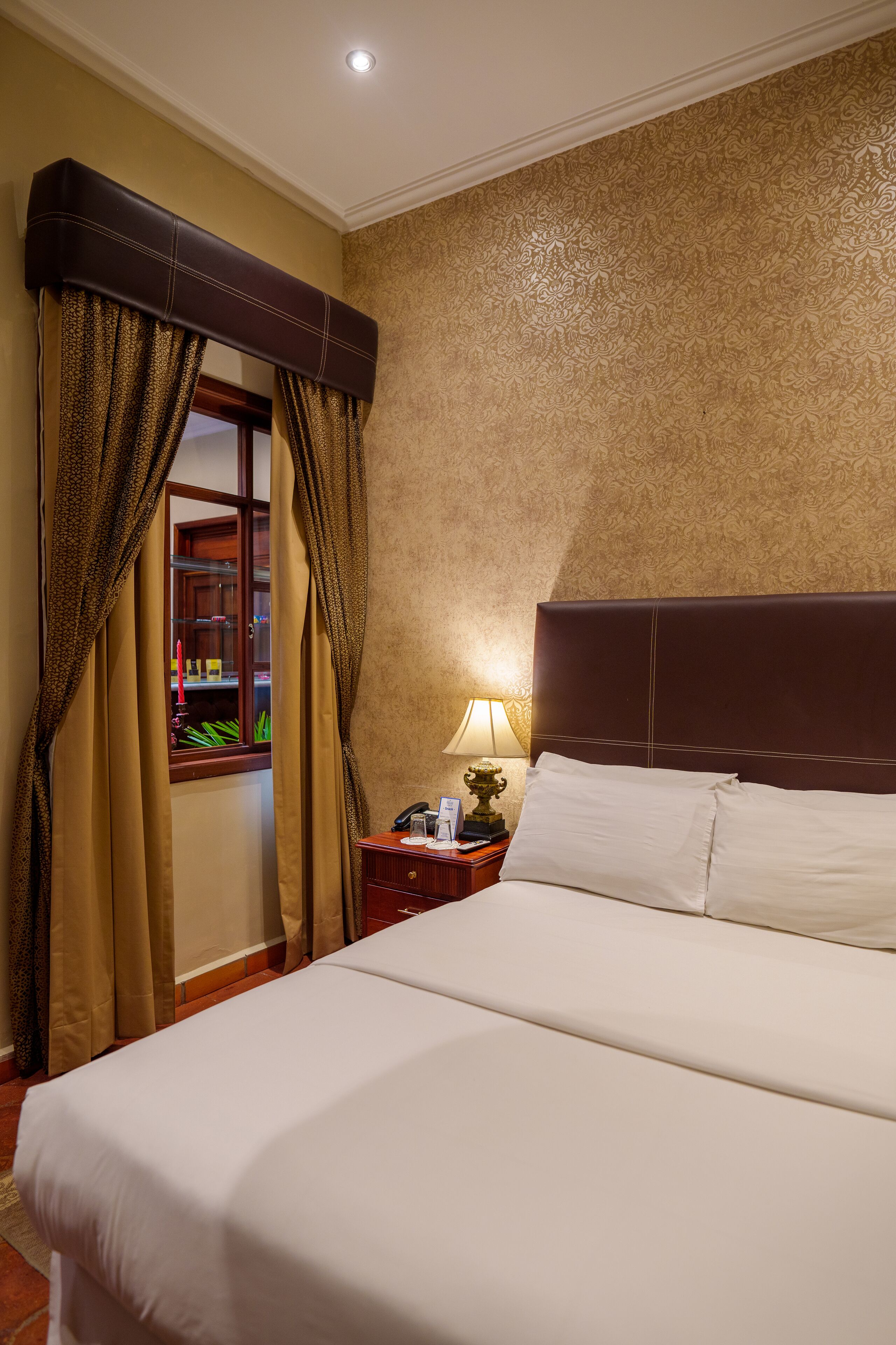 economy double room | 1 bedroom, in-room safe, free wifi, bed sheets